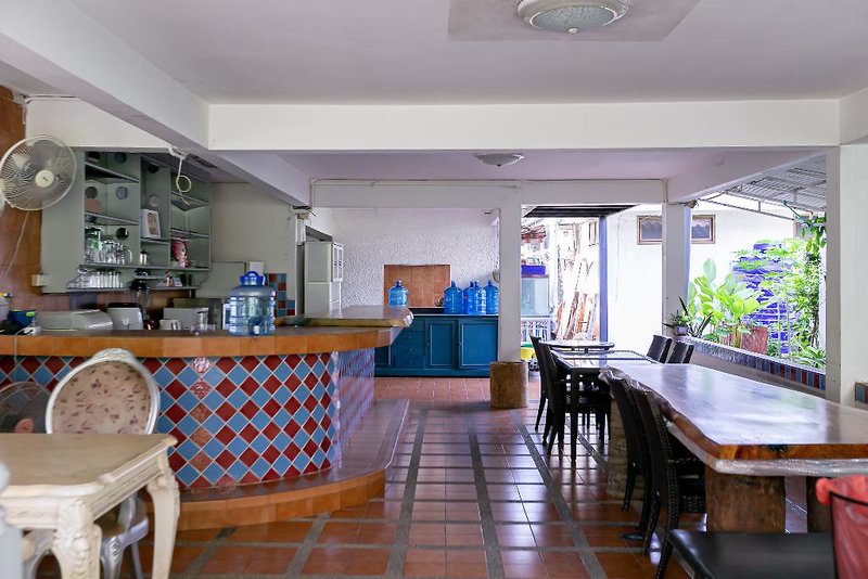 Wong Amat House in Pattaya, Bangkok Bar