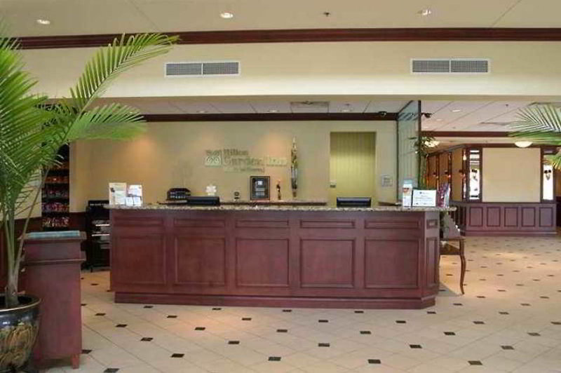 Hilton Garden Inn in Montreal, Montreal (Trudeau) Lounge/Empfang