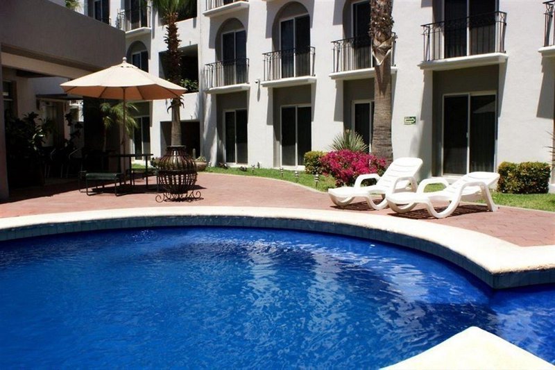 Seven Crown Express & Suites in Cabo San Lucas, San Jose Cabo Pool