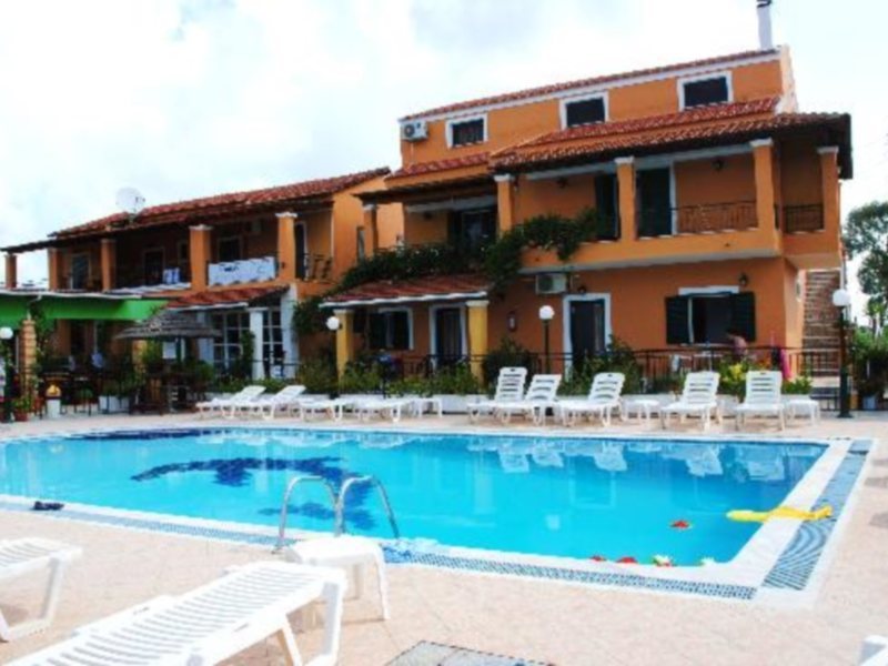 Scrivas Apartments (Kavos Scrivas) in Kavos, Korfu Pool