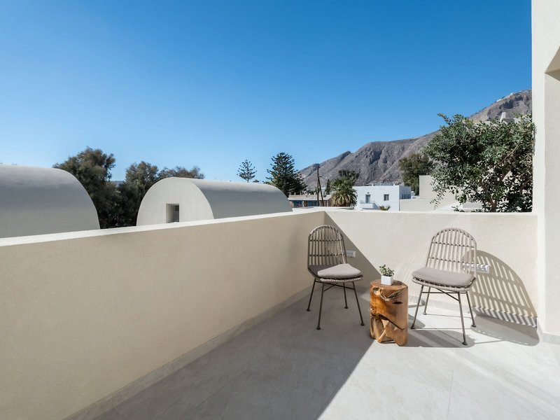 Heyday Luxury Suites in Perissa, Santorini Landschaft