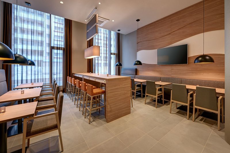 Hampton By Hilton Berlin City Centre Alexanderplatz in Berlin, Berlin-Tegel (DE) Lounge/Empfang