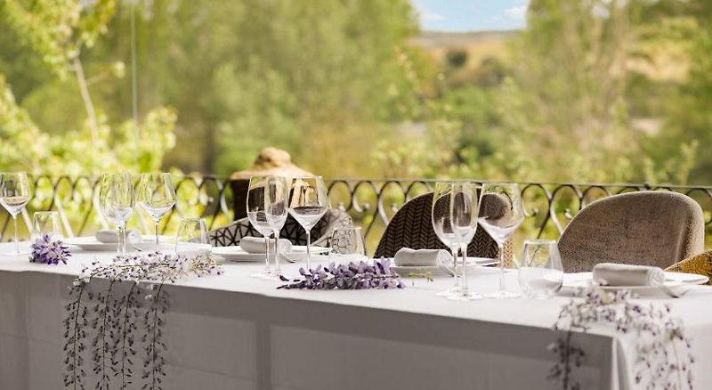 Palacio Tondon in Briñas, Bilbao Restaurant