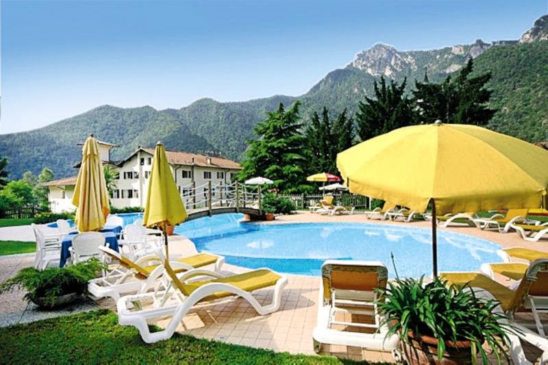 Garden in Pieve di Ledro, Mailand (Malpensa) Pool