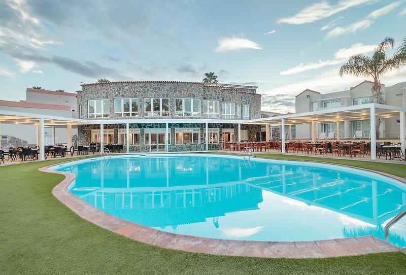 Apartamentos LIVVO Koala Garden in Maspalomas, Gran Canaria Pool