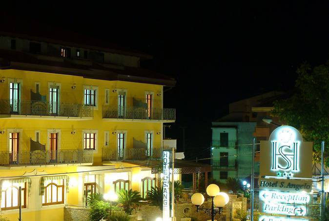 Sant'Angelo Resort & Spa in Pimonte, Neapel Außenaufnahme