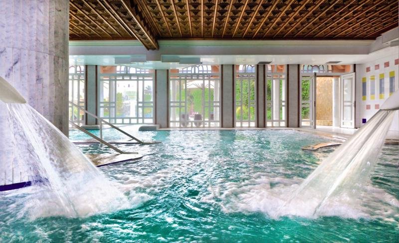 Hallenbad