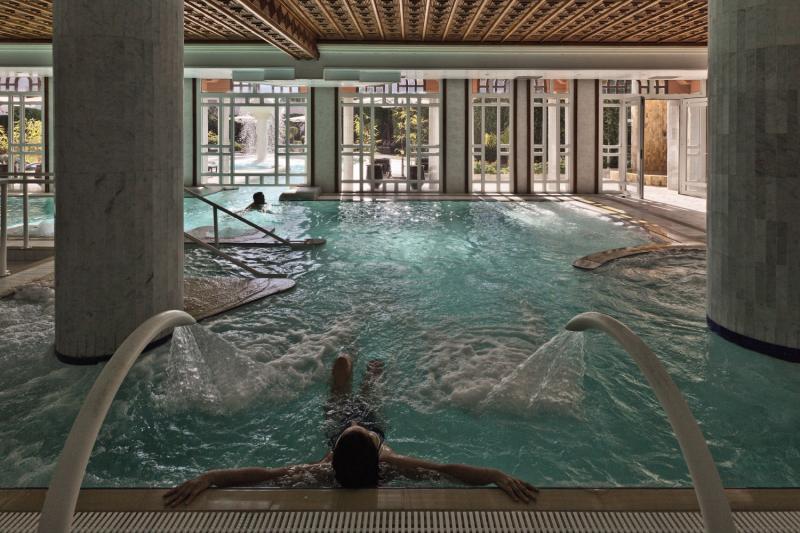 Hallenbad