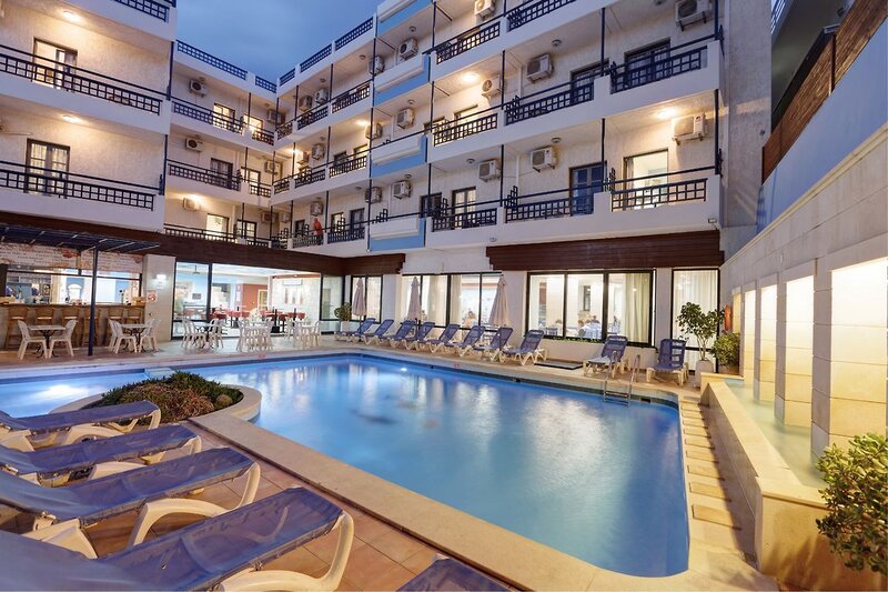 Agrabella Hotel in Chersonissos, Heraklion (Kreta) Pool