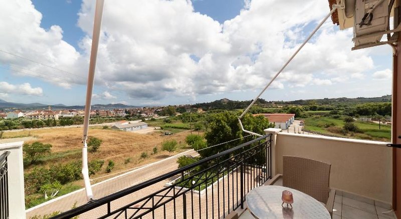 Aspasia Studios in Lixouri, Kefalonia Terrasse