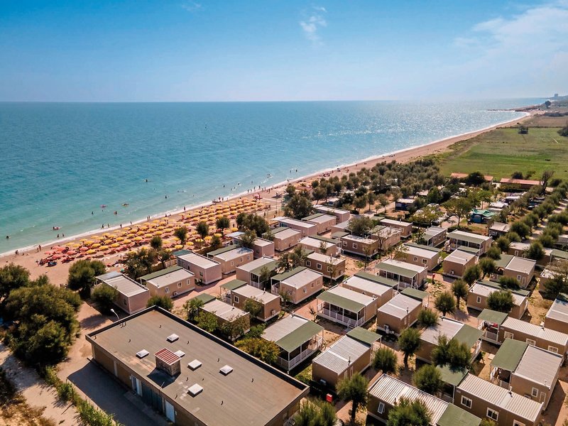 La Risacca Family Camping Village in Porto Sant'Elpidio, Bologna Strand