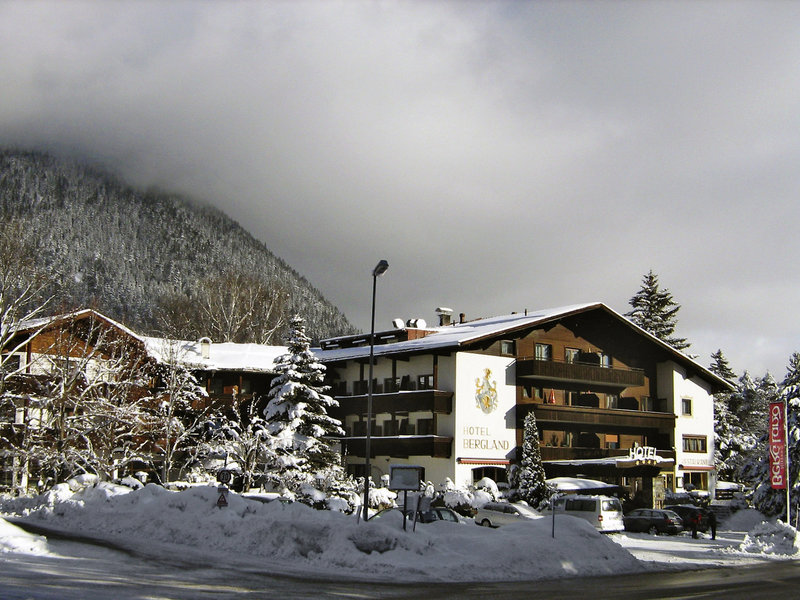 Hotel Bergland - Mieminger Plateau - Berge über der Sonnenterrasse - Gipfelwandern in Obsteig, Innsbruck (AT) Außenaufnahme