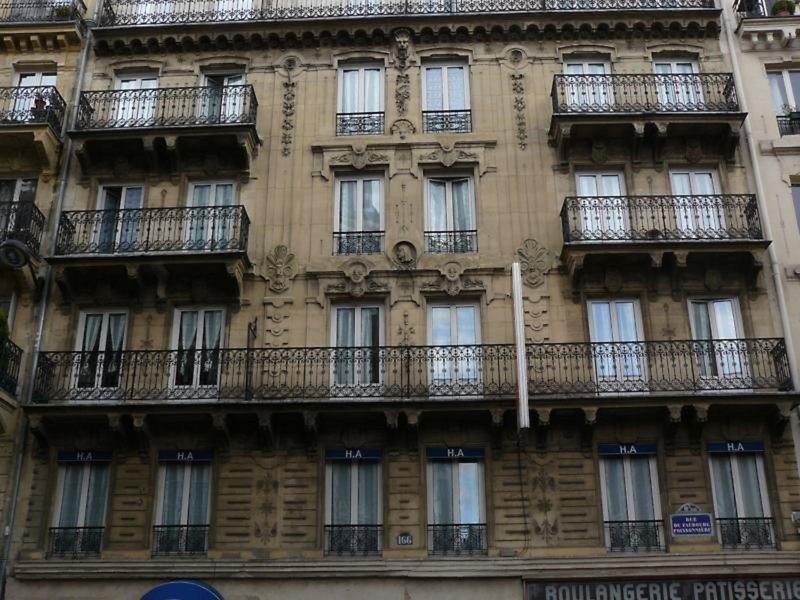 Altona in Paris, Paris-Charles De Gaulle Außenaufnahme