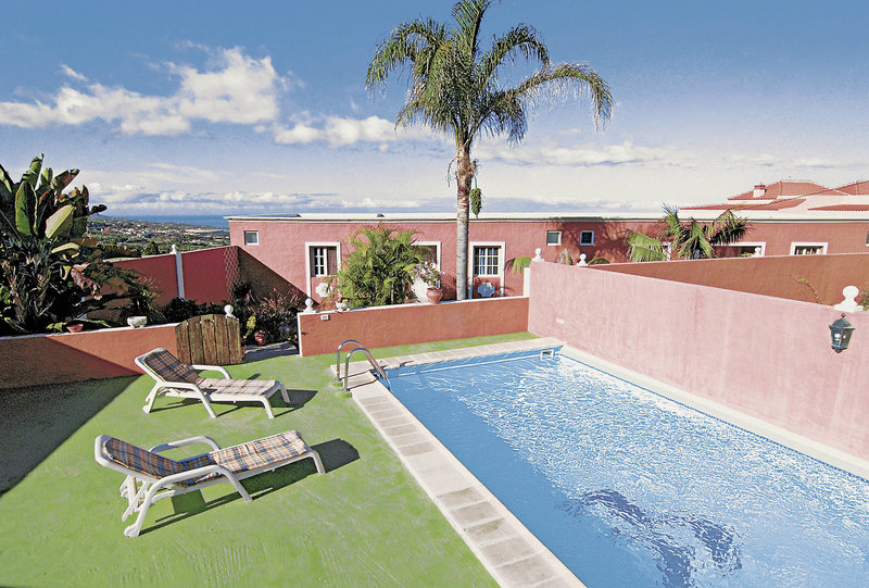 Apartamentos La Barranquera in Los Llanos de Aridane, La Palma Pool