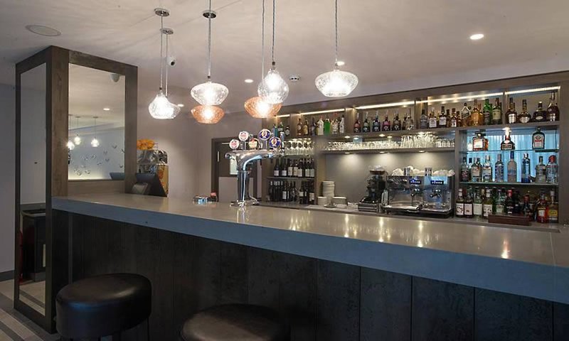St George's Hotel Wembley in London, London-Stansted Bar