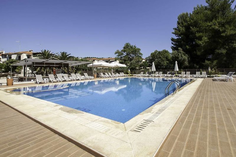 Hotel Simeon in Metamorfosi, Thessaloniki (Chalkidiki) Pool