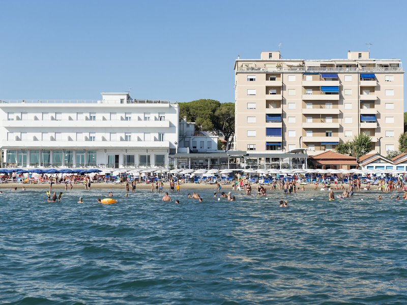 Parrini in Follonica, Pisa Außenaufnahme