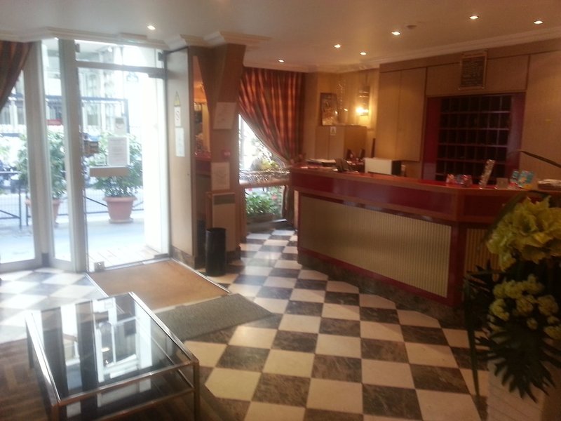 Marena in Paris, Paris-Charles De Gaulle Lounge/Empfang