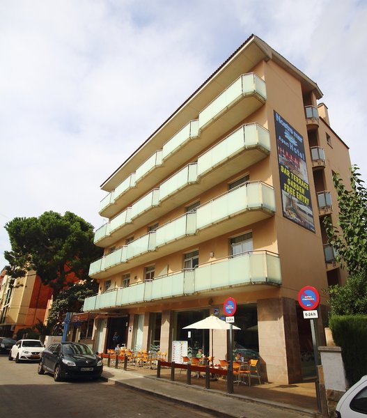 Aqua Hotel Nostre Mar Apartaments in Pineda de Mar, Barcelona Außenaufnahme