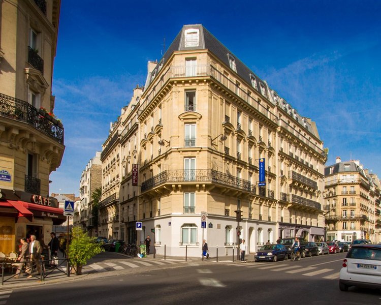 Andre Latin in Paris, Paris-Alle Flughäfen Außenaufnahme