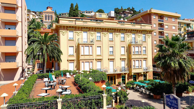 Hotel Careni & Hotel Villa Italia in Finale Ligure, Nizza Außenaufnahme