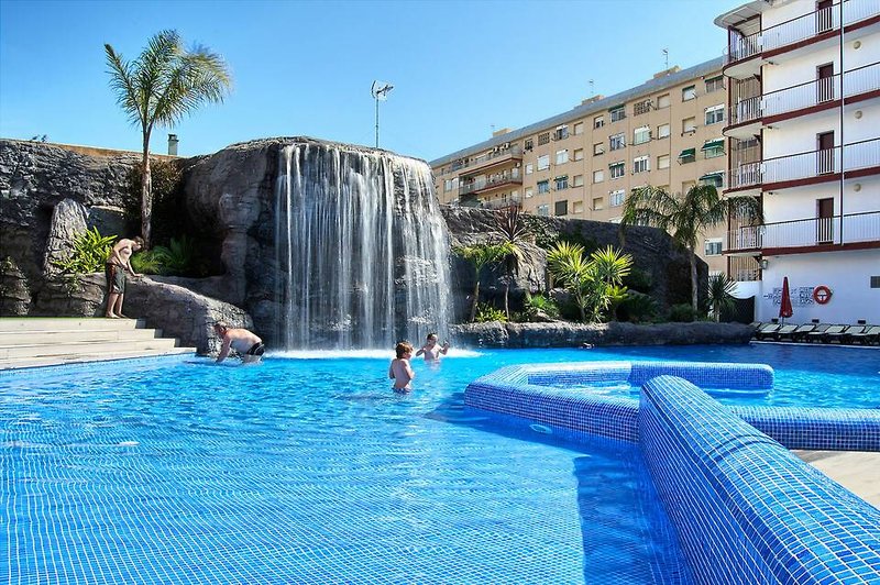 Hotel Papi Blau in Malgrat de Mar, Barcelona Pool