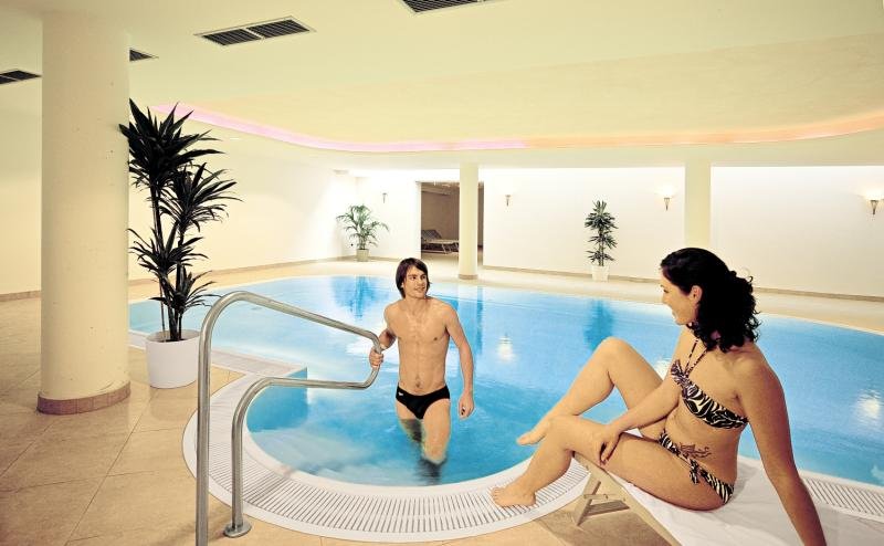 Alpenrose in St. Lorenzen, Pool