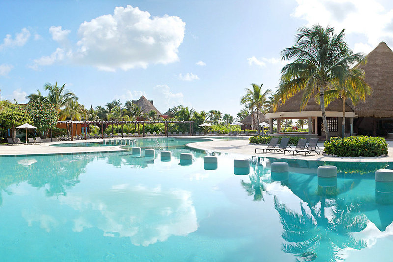 Catalonia Playa Maroma in Playa del Carmen, Cancun Pool