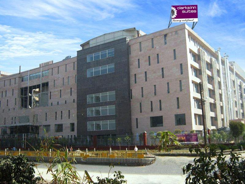 Clarks Inn Suites in Ghaziabad, Delhi Außenaufnahme