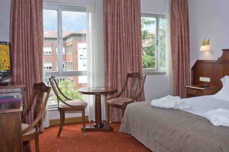 Hotel Zentral Ramiro I in Oviedo, Bilbao Wohnbeispiel