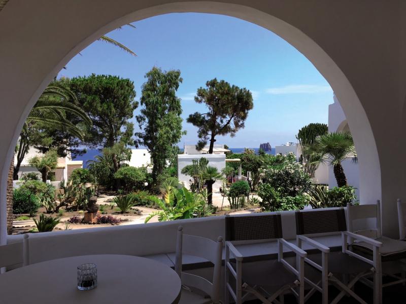 Hotel La Sciara in Insel Stromboli, Catania Terasse