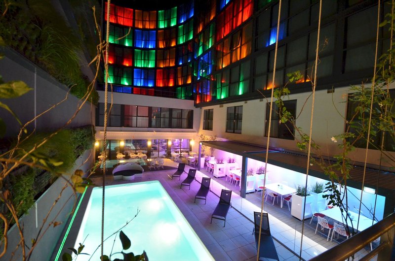 HOLIDAY INN in Dijon, Paris-Charles De Gaulle Hallenbad