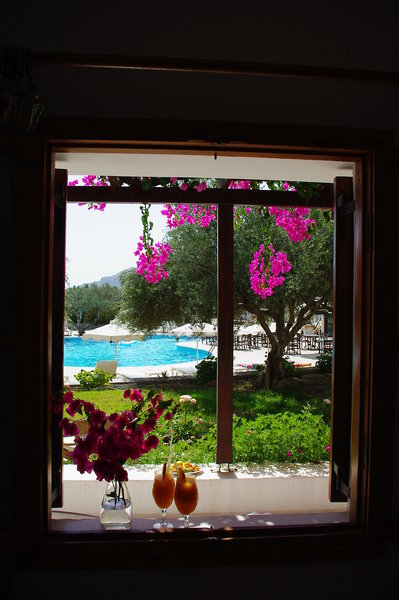 Astron Hotel - Bungalows in Karpathos-Stadt, Karpathos Außenaufnahme