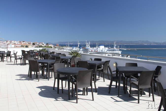 Lu' Hotel Riviera in Carloforte, Olbia,Sardinien Terasse