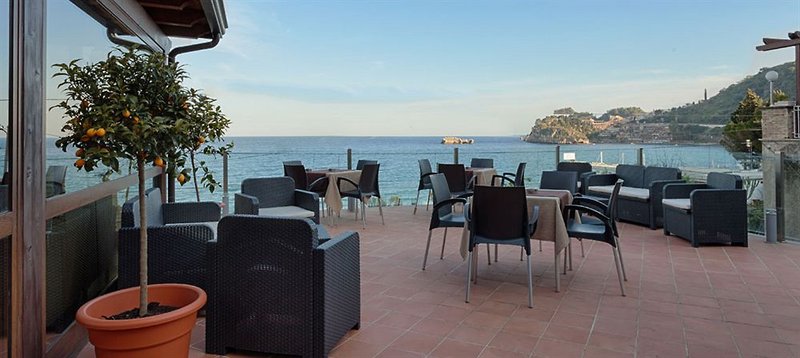 Hotel Borromeo Resort in Taormina, Catania Terasse