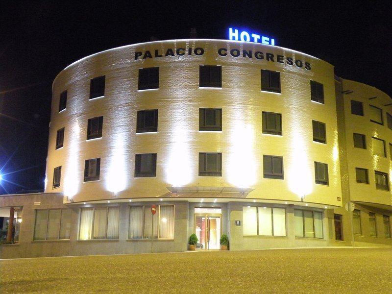 Palacio Congresos in Palencia, Madrid Außenaufnahme