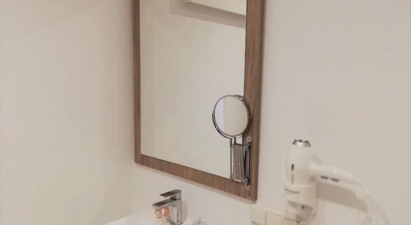 Hotel Xubec Alberg Juvenil in Ciutadella, Menorca (Mahon) Badezimmer