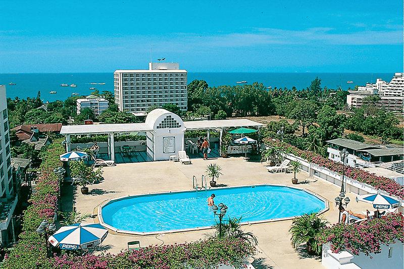 Intown Holiday Hotel in Pattaya, Bangkok Pool