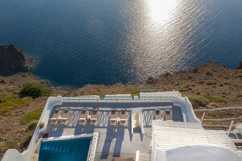 Afroessa Hotel by Caldera Houses in Fira, Santorini Terrasse