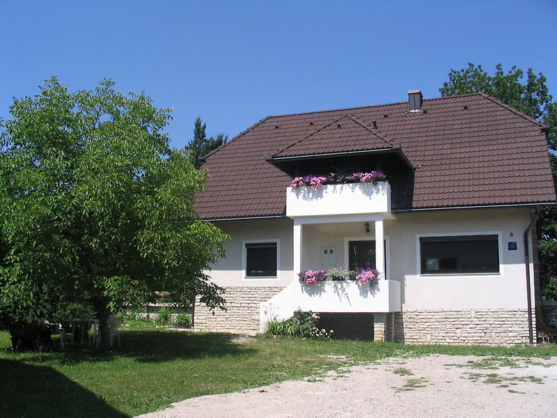 Villa Lykos in Jezerce, Zagreb Außenaufnahme