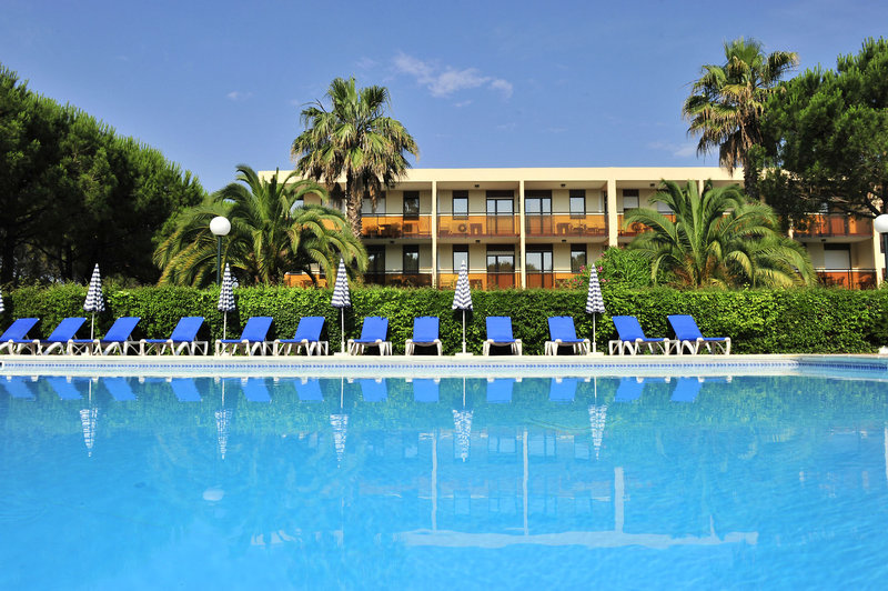 Pierre und Vacances Les Jardins Ombrages in Mandelieu-la-Napoule, Nizza Pool