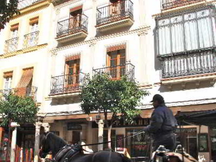Puerta Catedral Suites in Sevilla, Malaga Terasse