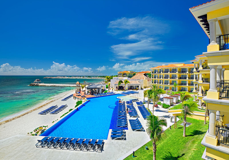 Hotel Marina El Cid Spa & Beach Resort in Puerto Morelos, Cancun Pool