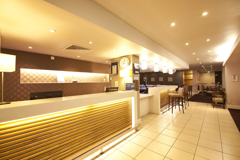 Holiday Inn Express London - Croydon in London, London-City Lounge/Empfang