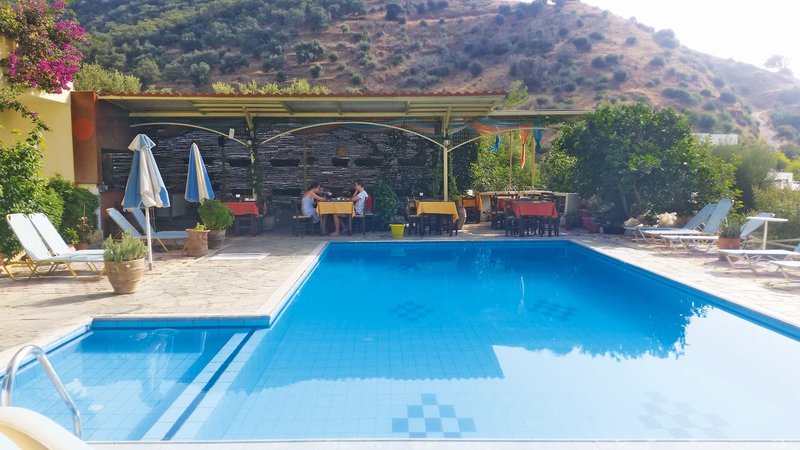 Sunrise Hotel & Apartments in Rodakino, Heraklion (Kreta) Pool