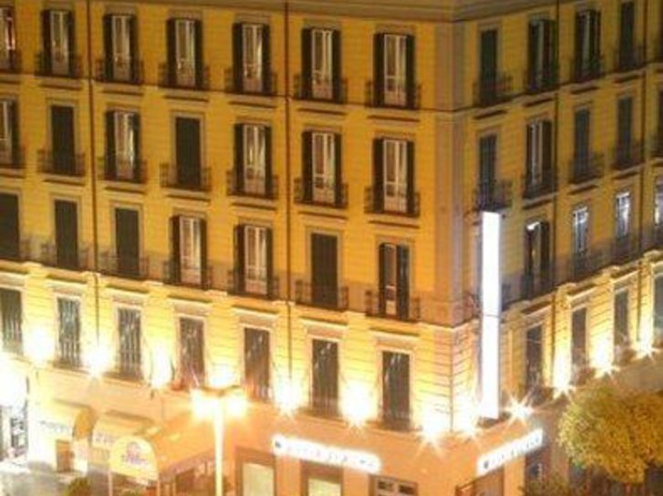 Best Western Hotel Plaza in Neapel, Neapel Außenaufnahme