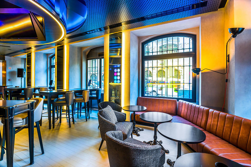 Bar