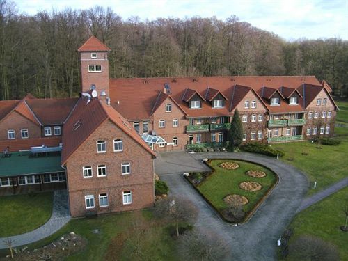Waldhotel Eiche in Burg (Spreewald), Bern (CH) Außenaufnahme