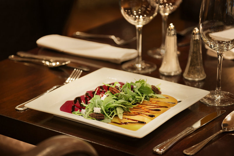 Executive Hotel Le Soleil in Vancouver, Vancouver Restaurant