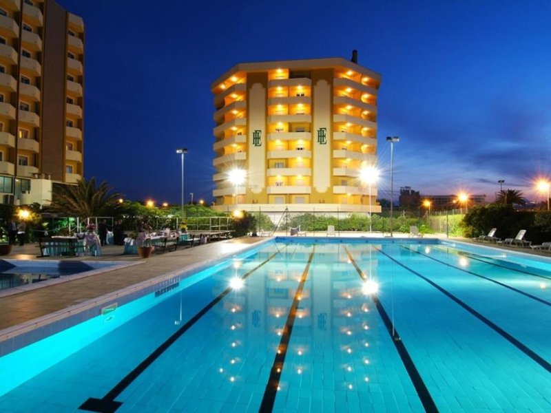 Grand Eurhotel Residence in Montesilvano, Ancona (Italien) Außenaufnahme